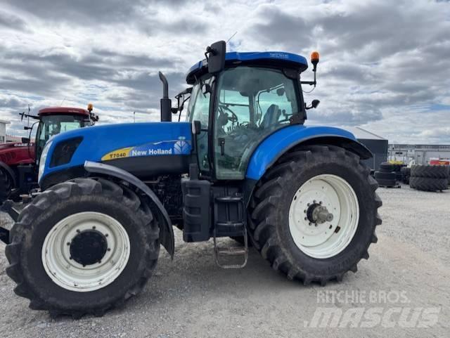 New Holland 7040 الجرارات