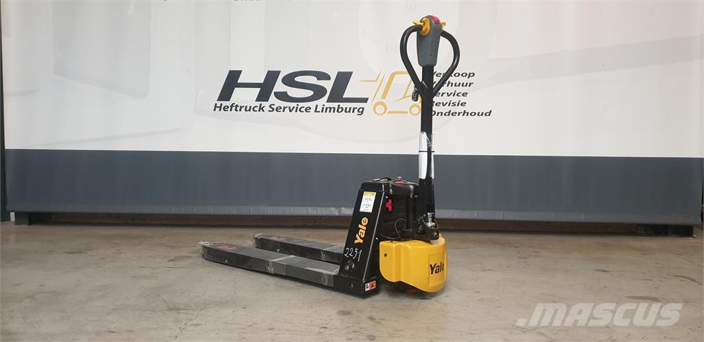 Yale MPC15 معدات التكديس الجوالة