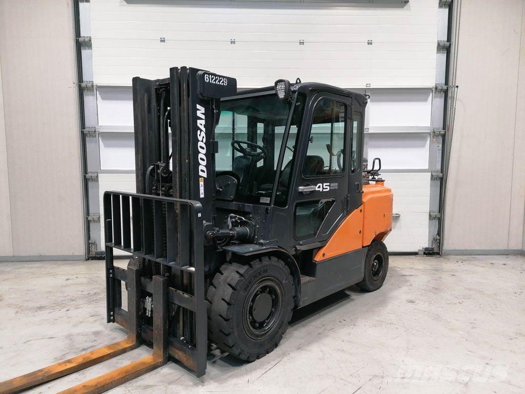 Doosan G45SC-7 شاحنات LPG