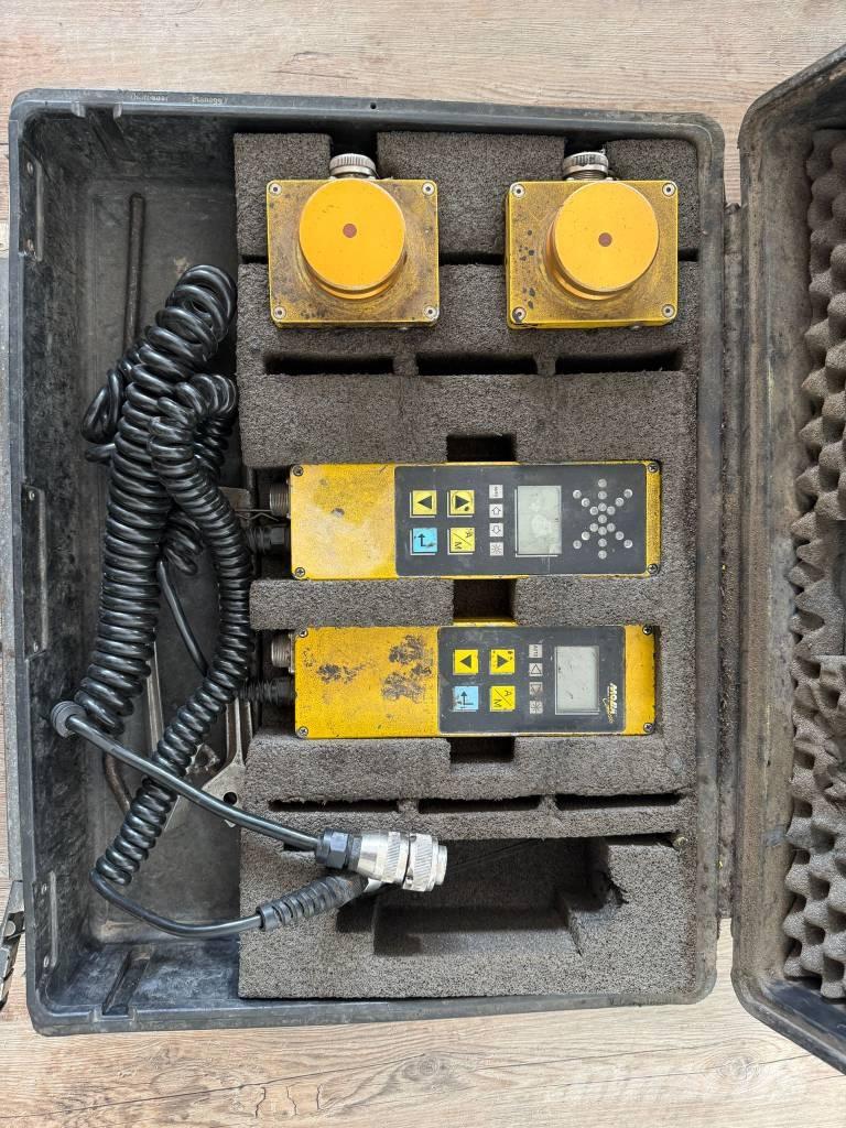 Dynapac f 141 c معدات السفلتة