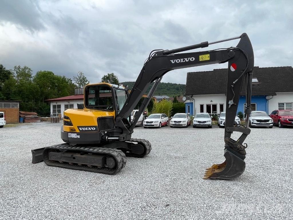 Volvo ECR88D حفارات وسط 7 طن - 12 طن