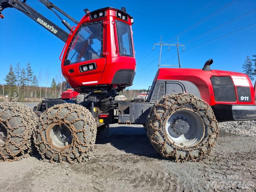 Komatsu 911.6 حصادات