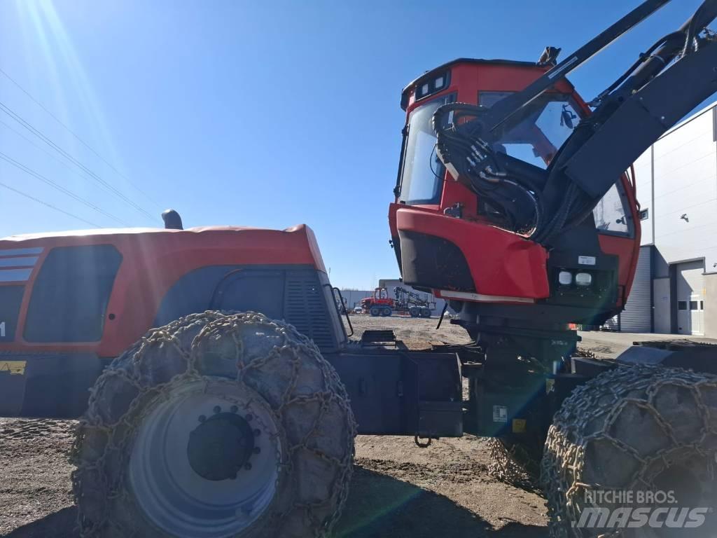 Komatsu 911.6 حصادات