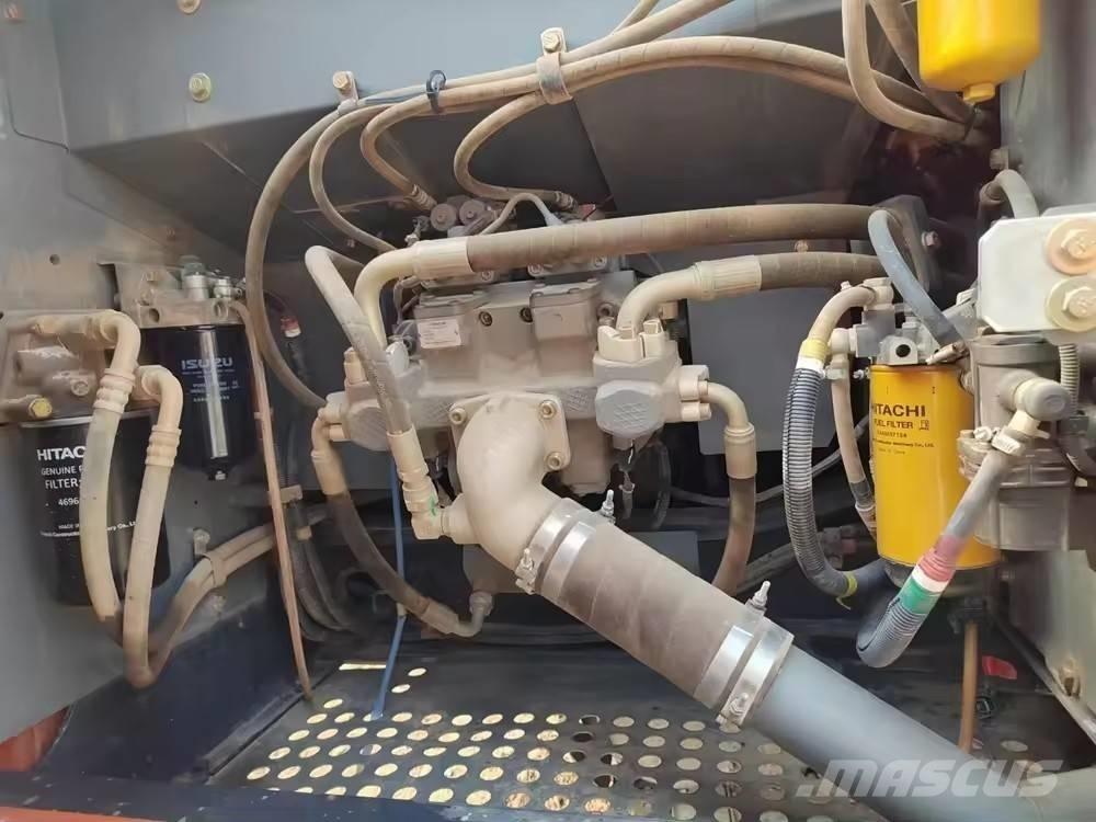 Hitachi ZX 200 حفارات زحافة