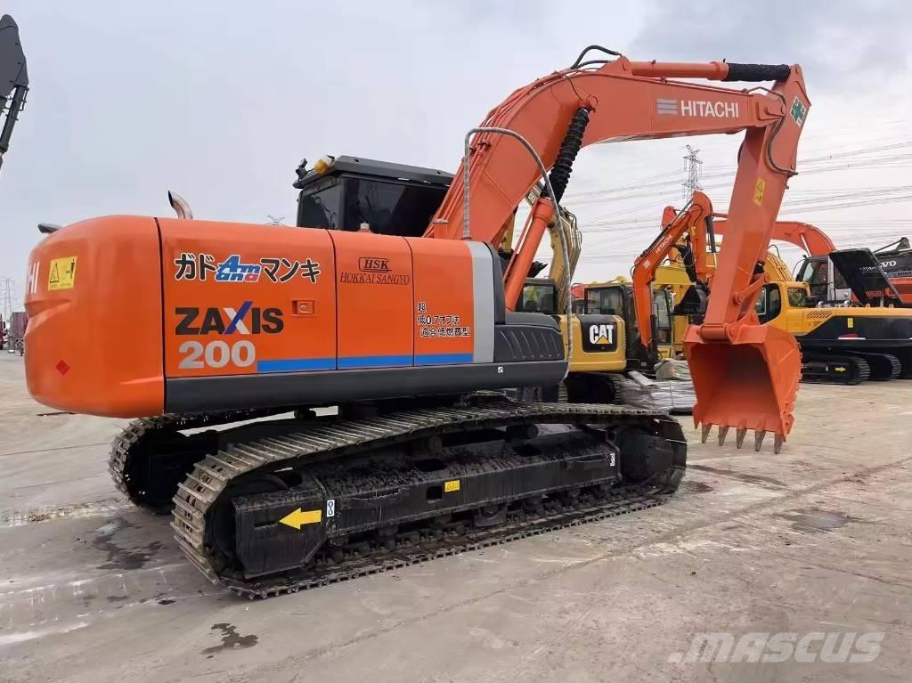 Hitachi ZX 200 حفارات زحافة