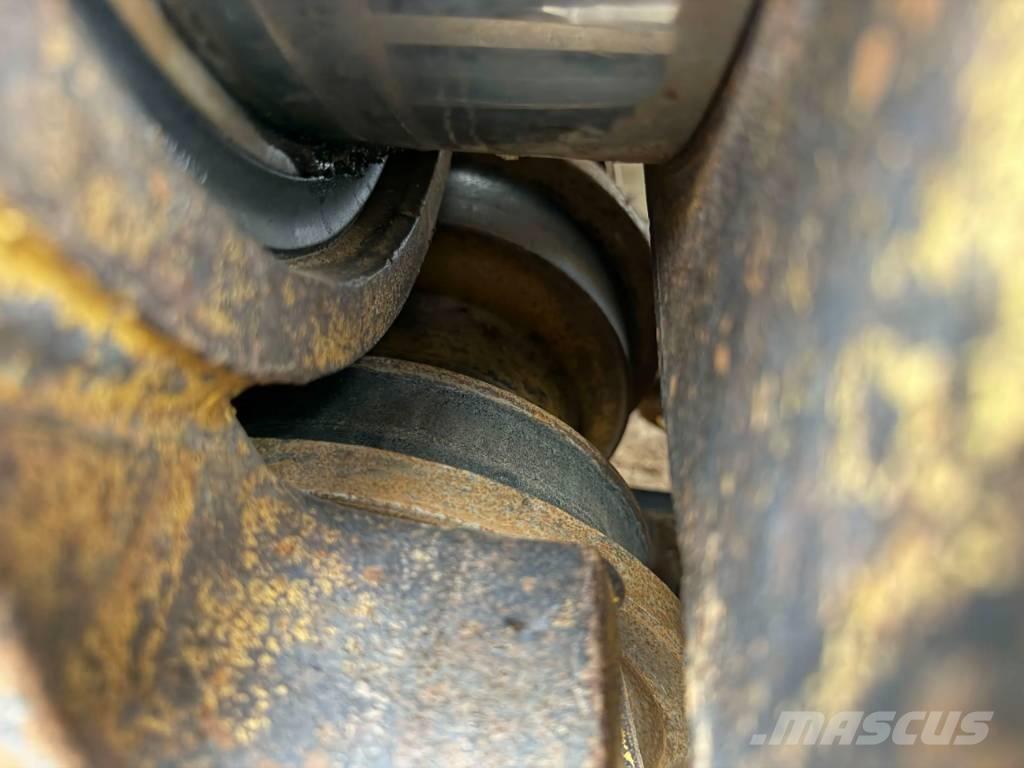 CAT D6R III XL بلدوزرات مجنزرة