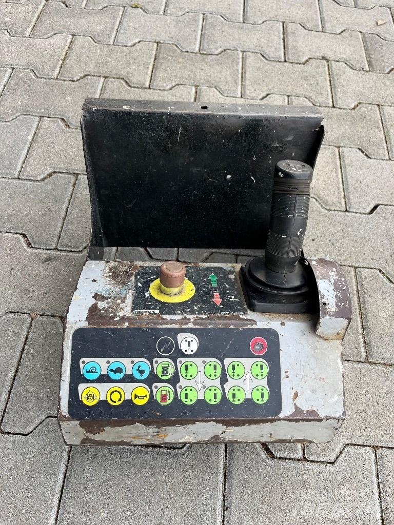 Haulotte H 12 SX رافعات مقصية الشكل