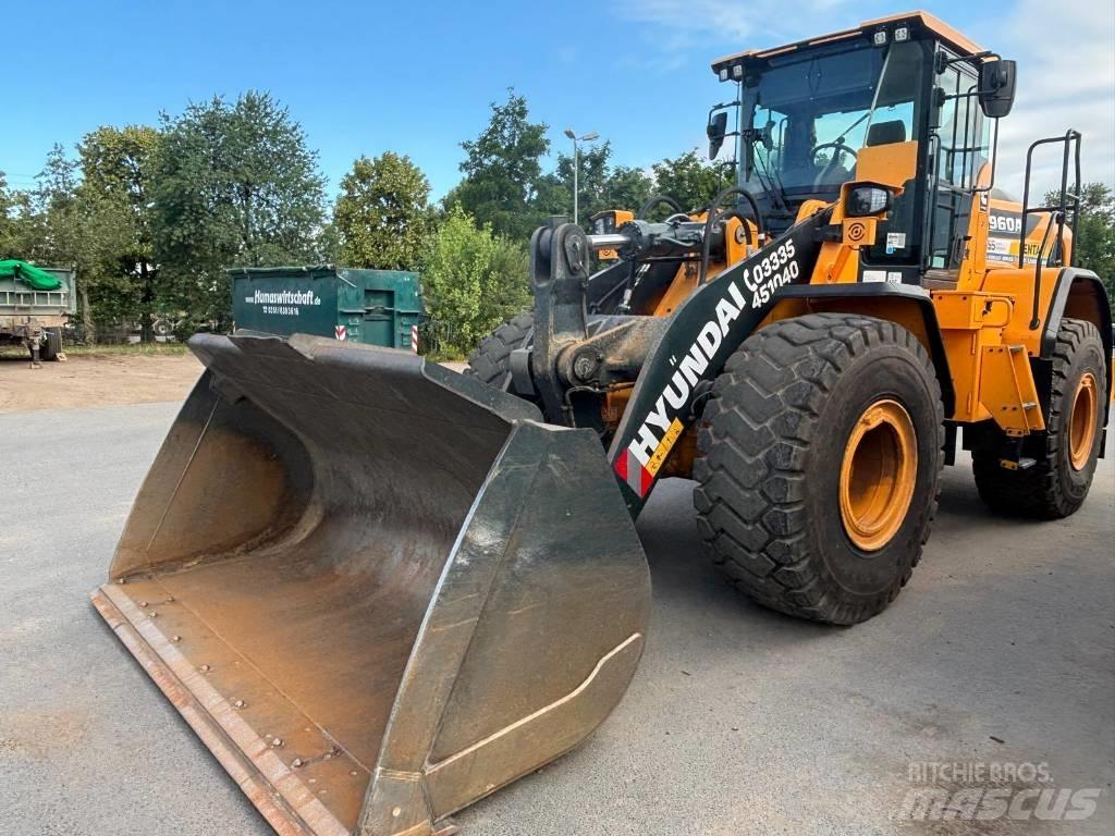 Hyundai HL 960 A لوادر بعجل