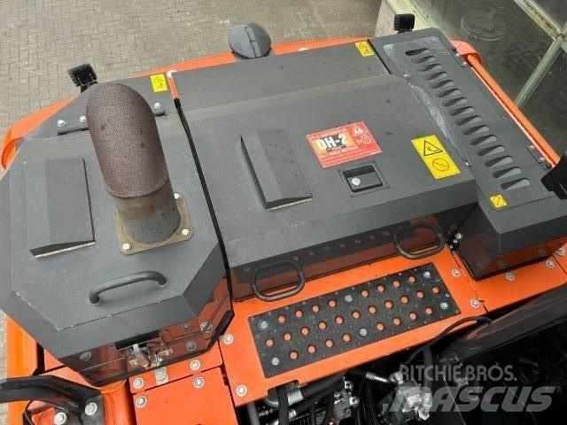 Hitachi ZX 140 W-6 حفارات بعجل