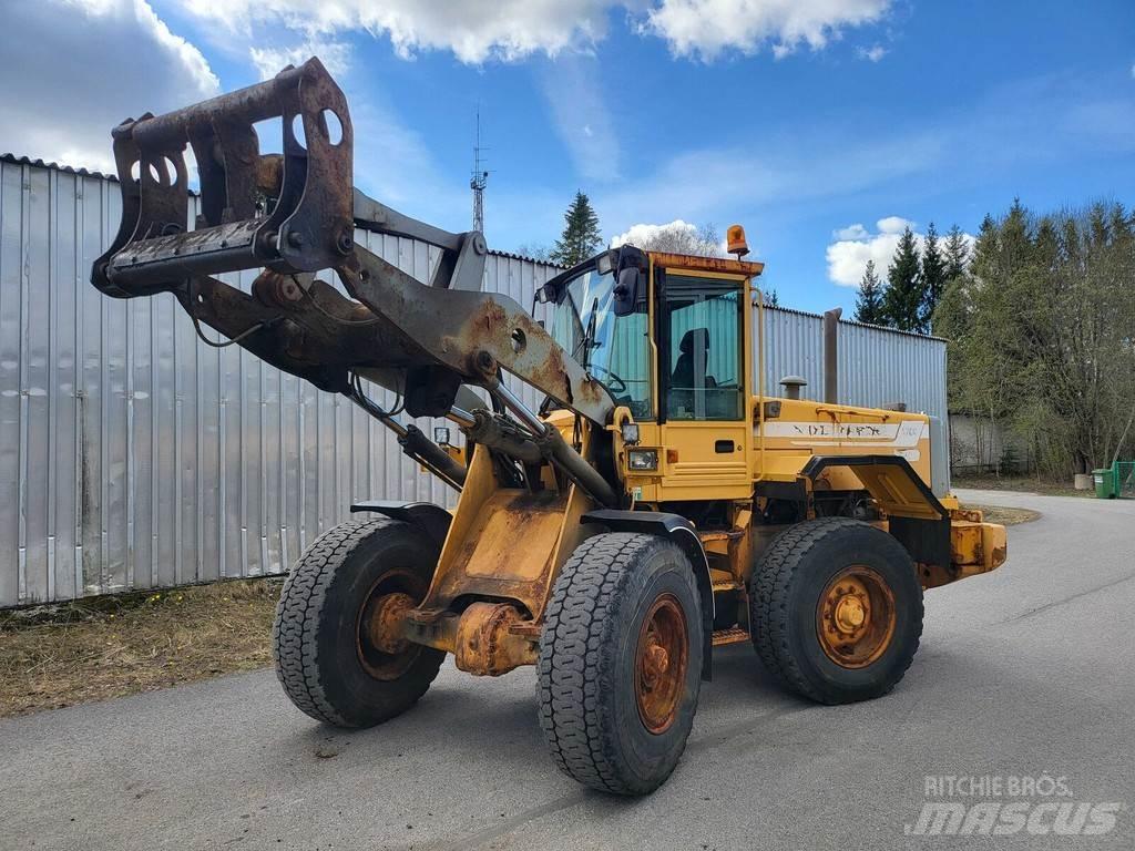 Volvo BM L70C لوادر بعجل
