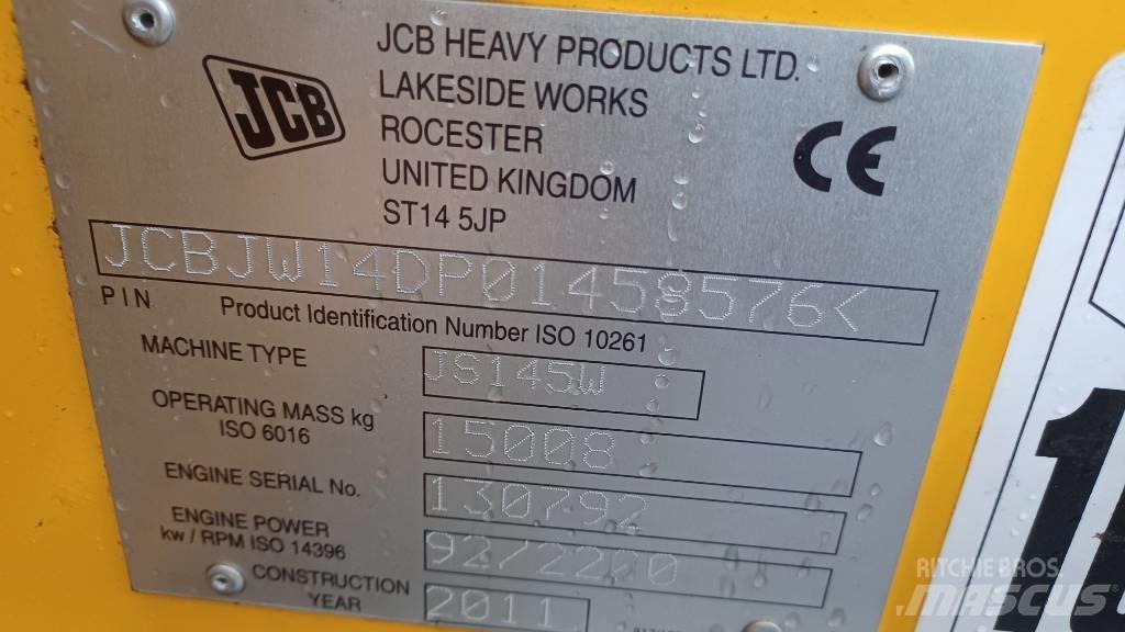 JCB JS 145 W حفارات بعجل