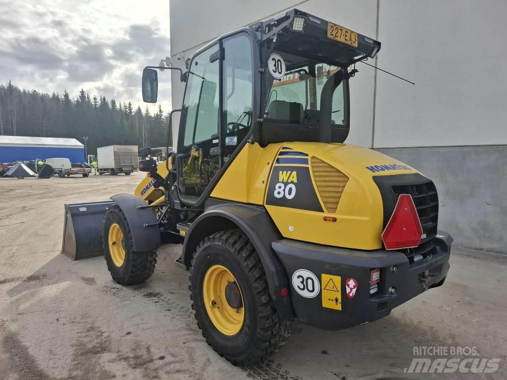 Komatsu WA 80-6 لوادر بعجل