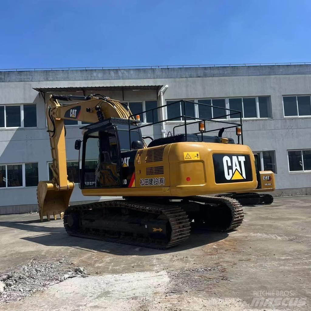CAT 330 D حفارات زحافة