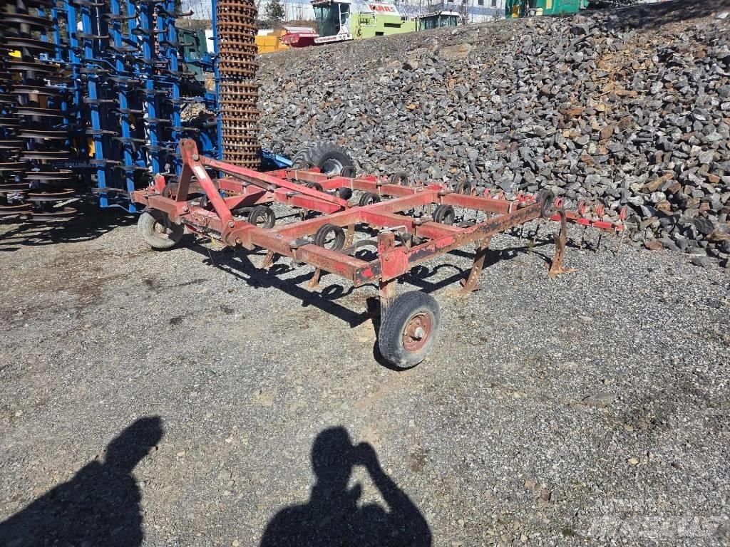 Väderstad Cultivator زراعات