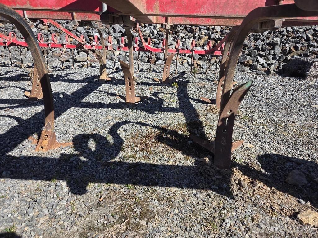 Väderstad Cultivator زراعات