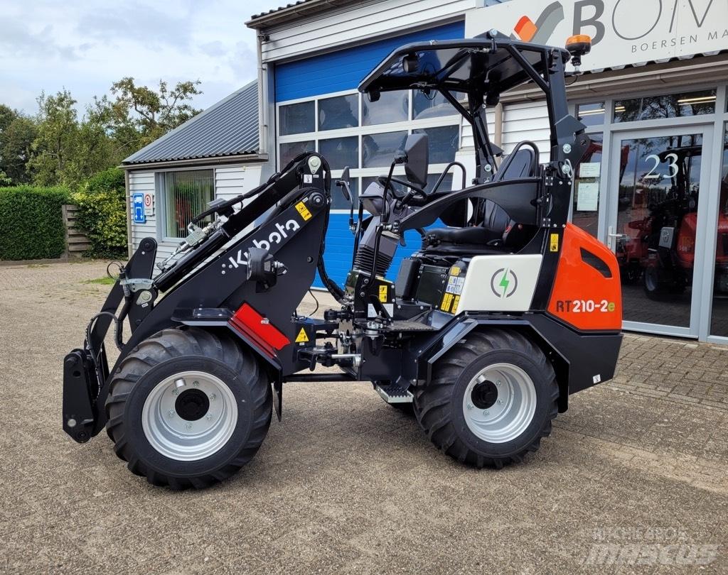 Kubota RT210-2E لوادر بعجل