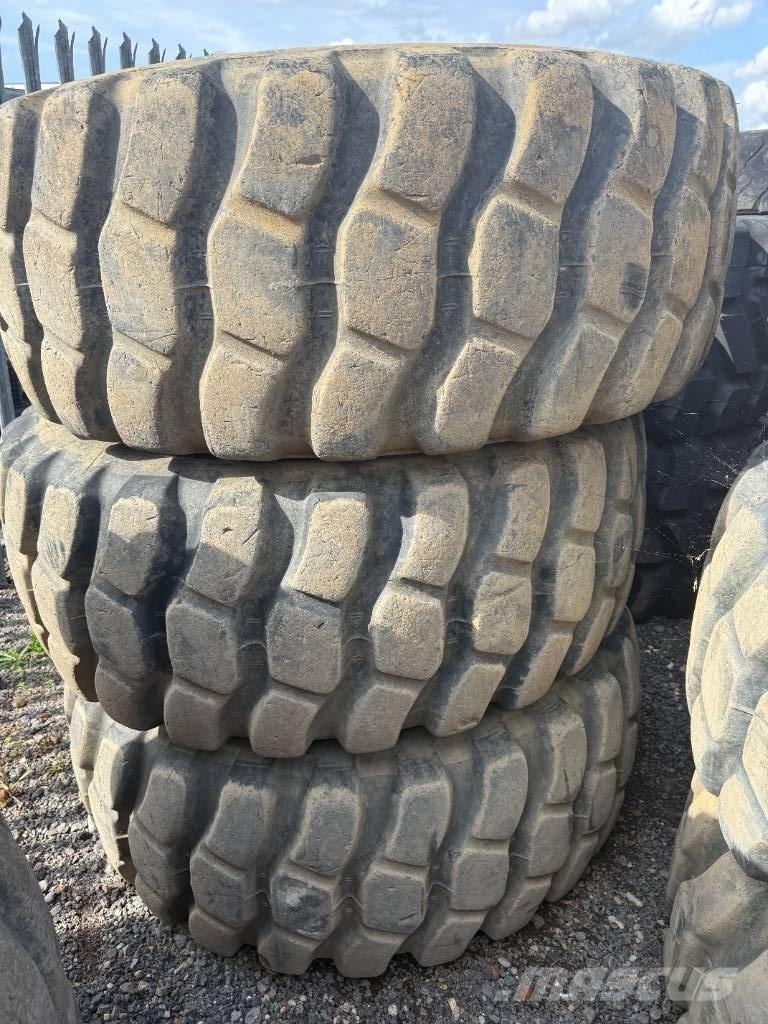 Bridgestone 23.5R25 الإطارات والعجلات والحافات
