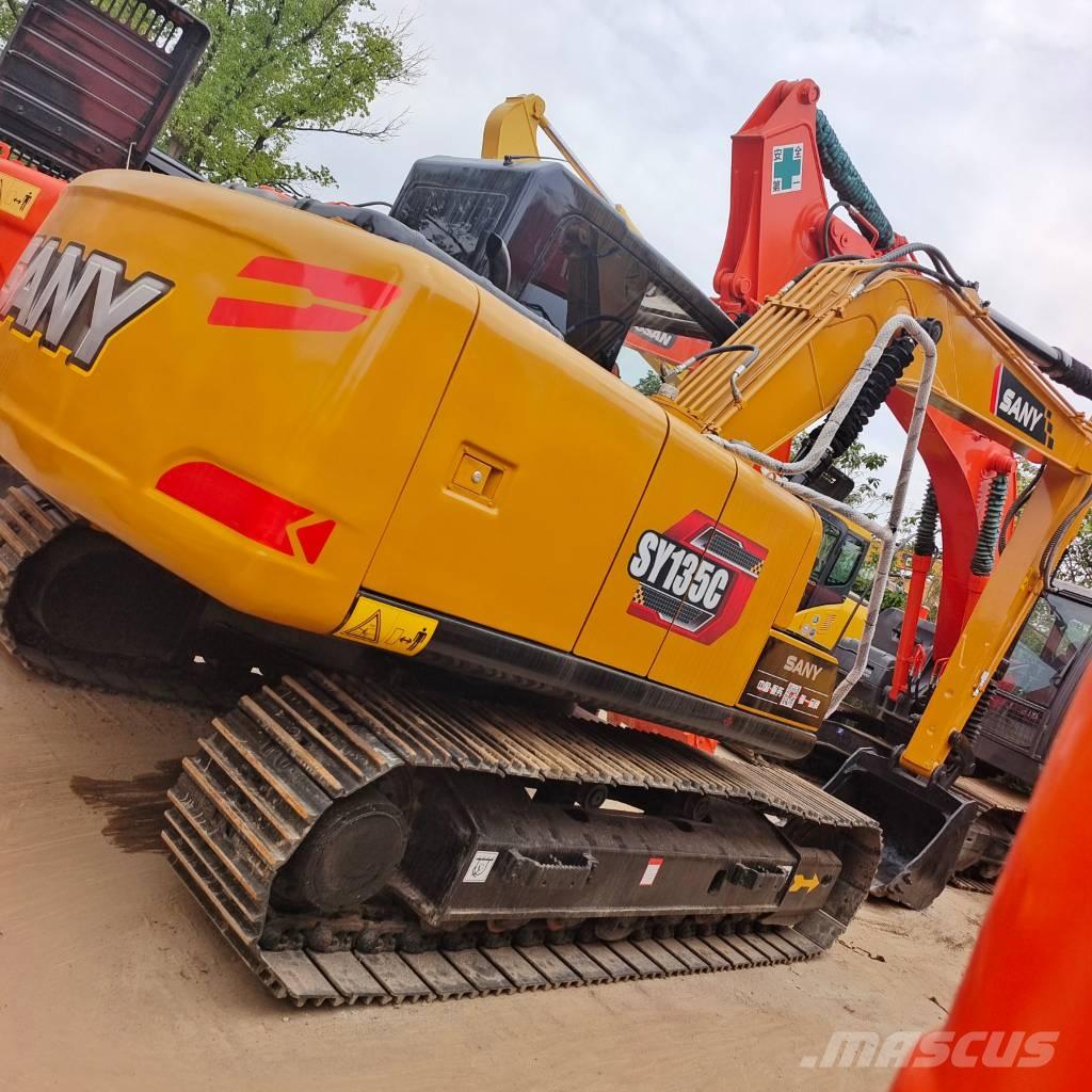Sany SY 135 H حفارات زحافة