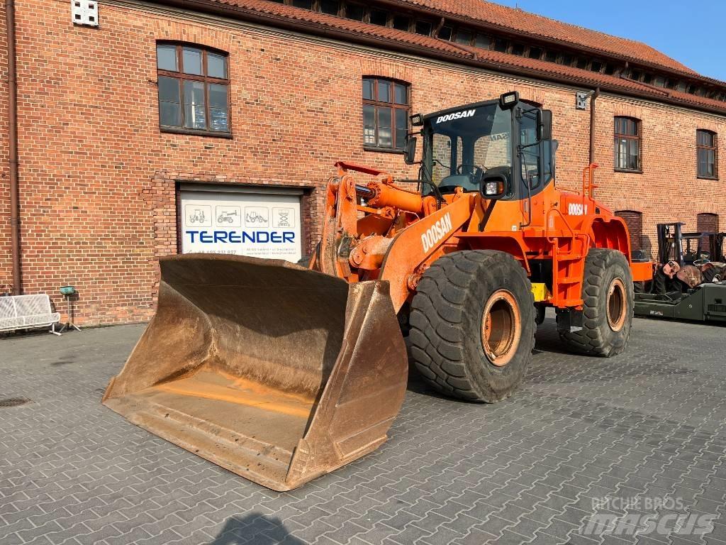 Doosan DL 300 لوادر بعجل