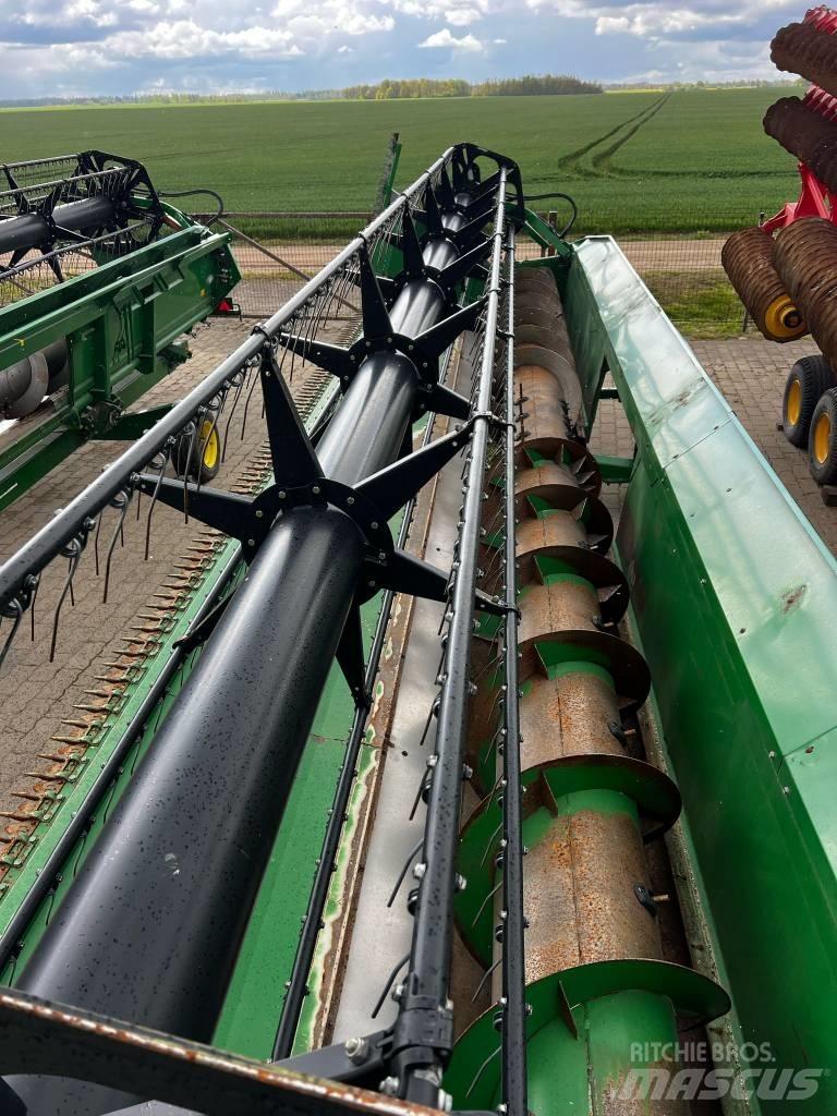 John Deere 630 R رؤوس الحصادات الدراسات