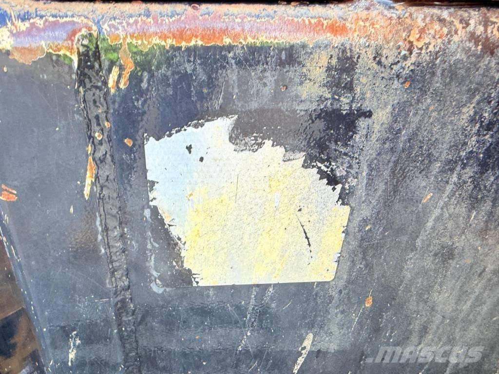 JCB 3 TST عربات نقل قلابة للمواقع