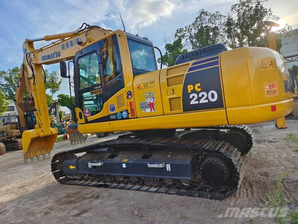 Komatsu PC 220 حفارات زحافة