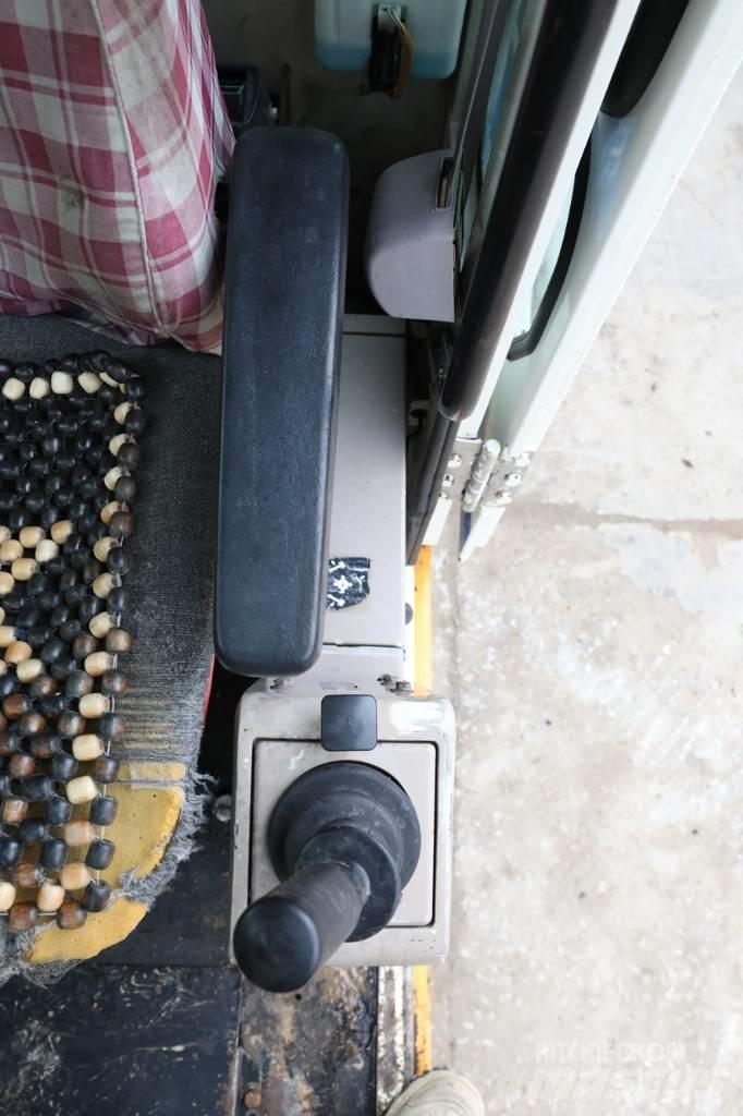 Hyundai Robex 130 W حفارات بعجل