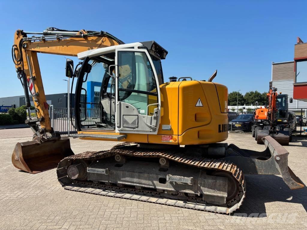 Liebherr R 914 حفارات زحافة