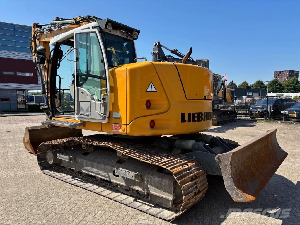 Liebherr R 914 حفارات زحافة