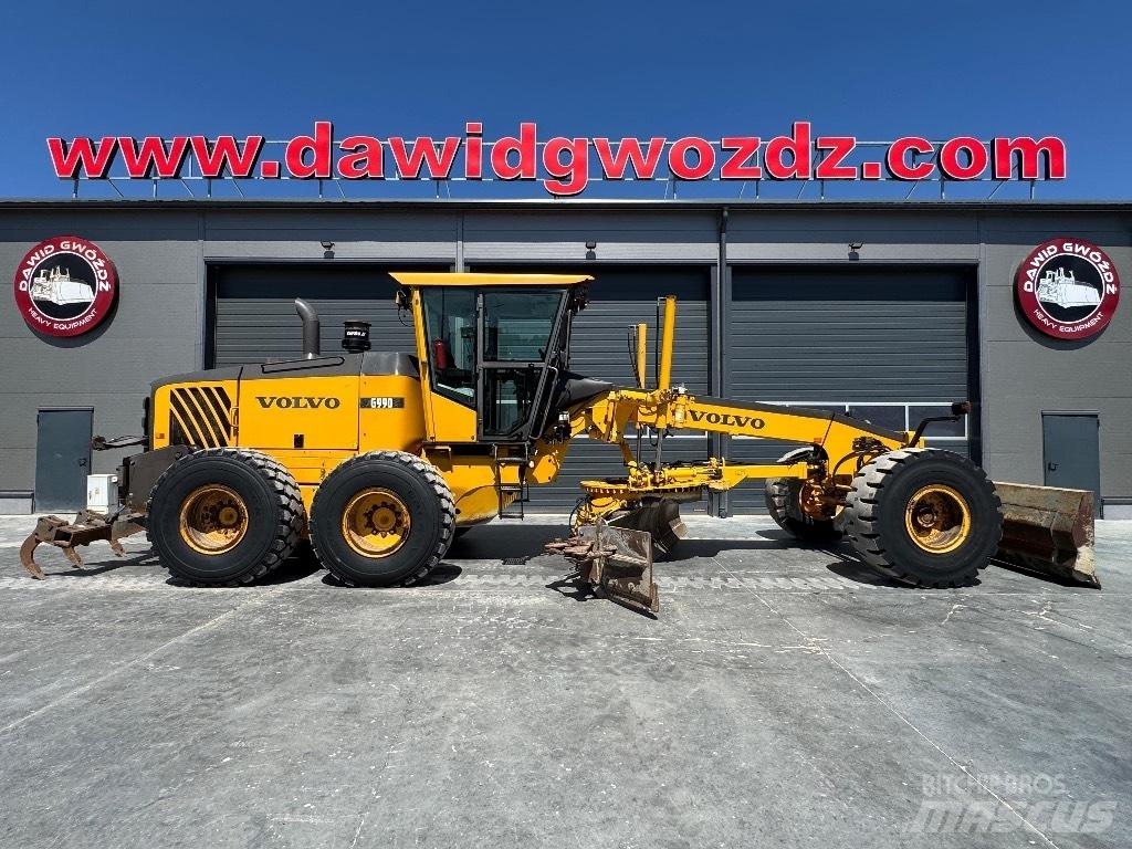 Volvo G 990 معدات تمهيد الطرق