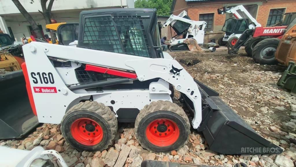 Bobcat S 160 لوادر انزلاقية التوجيه