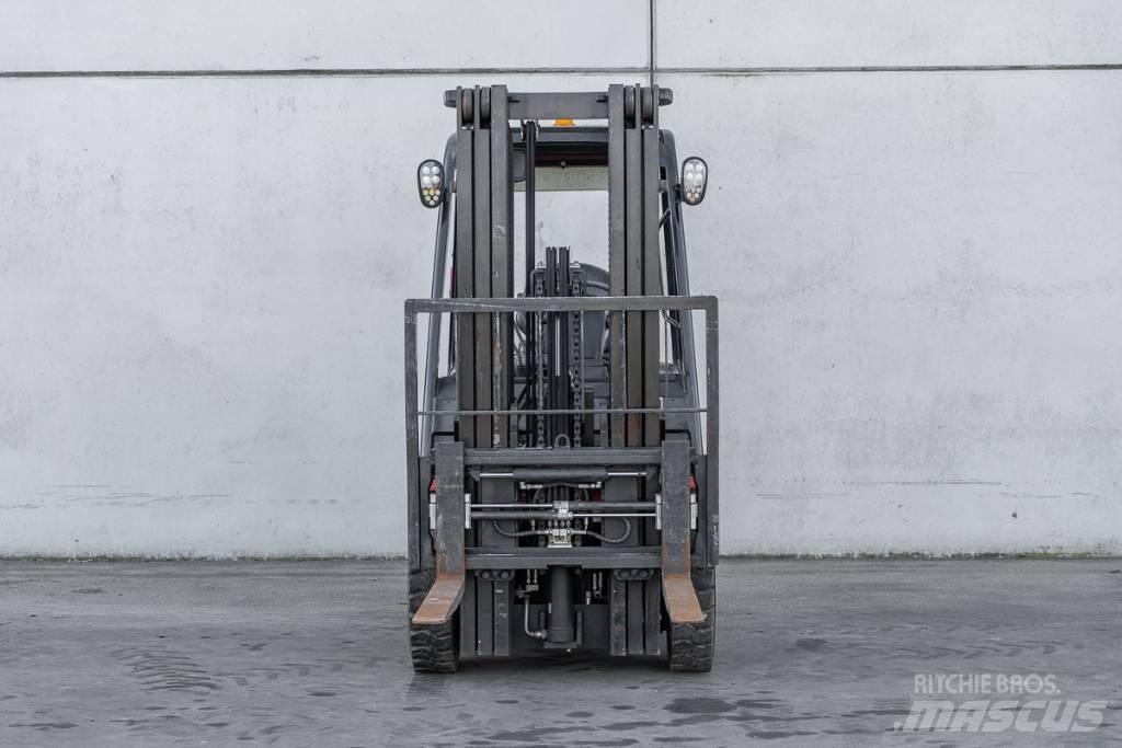 Manitou MI 25 D شاحنات الديزل