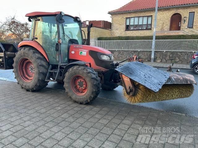 Kubota 7060M الجرارات