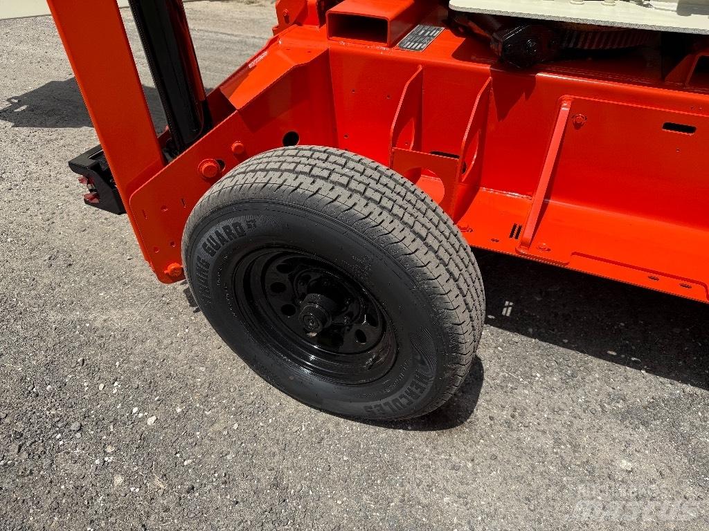 JLG T 500 J المنصات الهوائية المثبتة على مقطورة