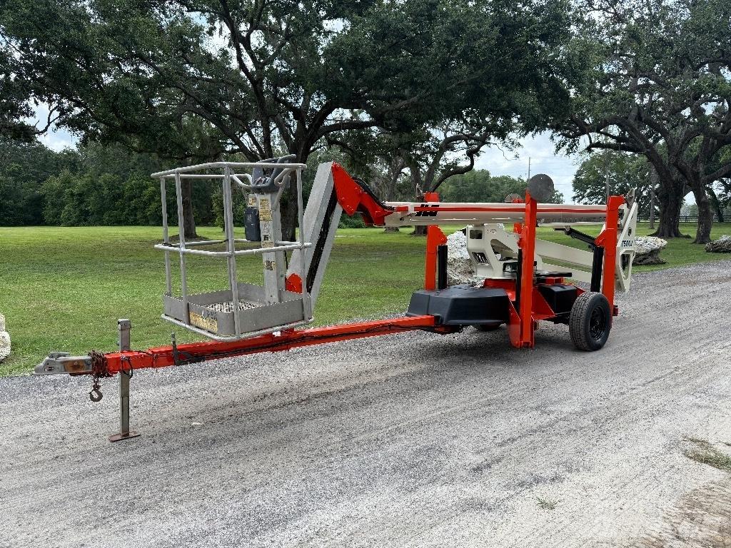 JLG T 500 J المنصات الهوائية المثبتة على مقطورة