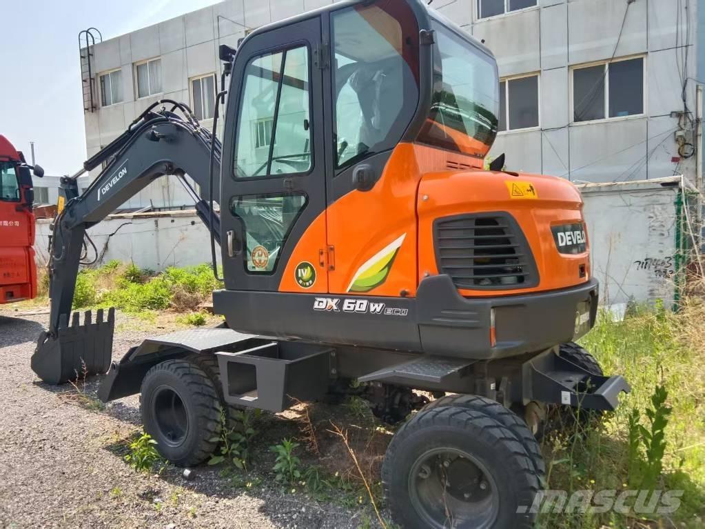 Develon DX60W ECO حفارات بعجل