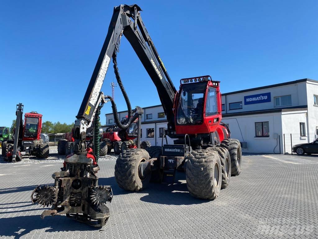 Komatsu 911 حصادات