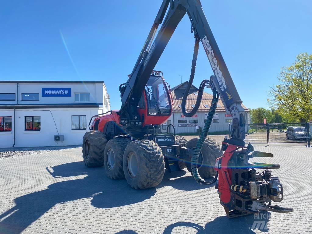 Komatsu 911 حصادات