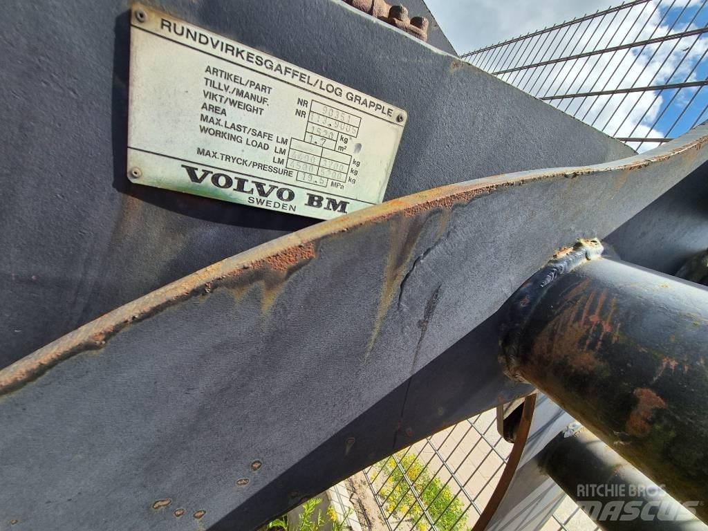 Volvo BM Holzgreifer مناولات المخلفات / مناولات صناعية