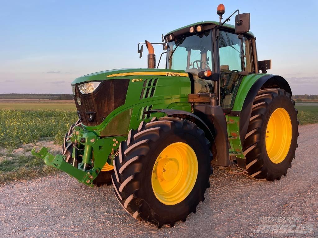 John Deere 6170 M الجرارات
