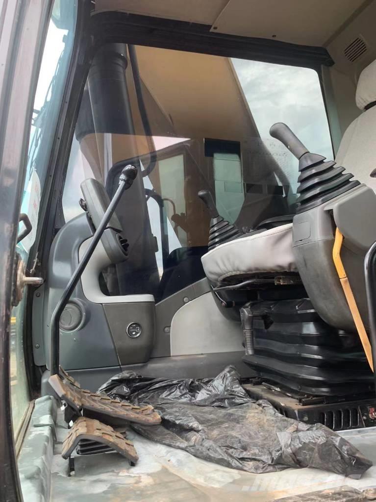 CAT 336 D L حفارات زحافة