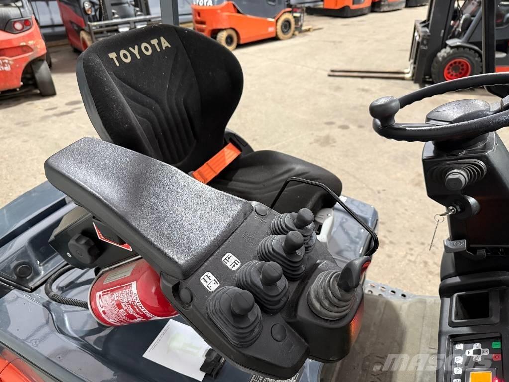 Toyota 8 FBEK 16 T شاحنات ذات رافعات شوكية تعمل بالكهرباء