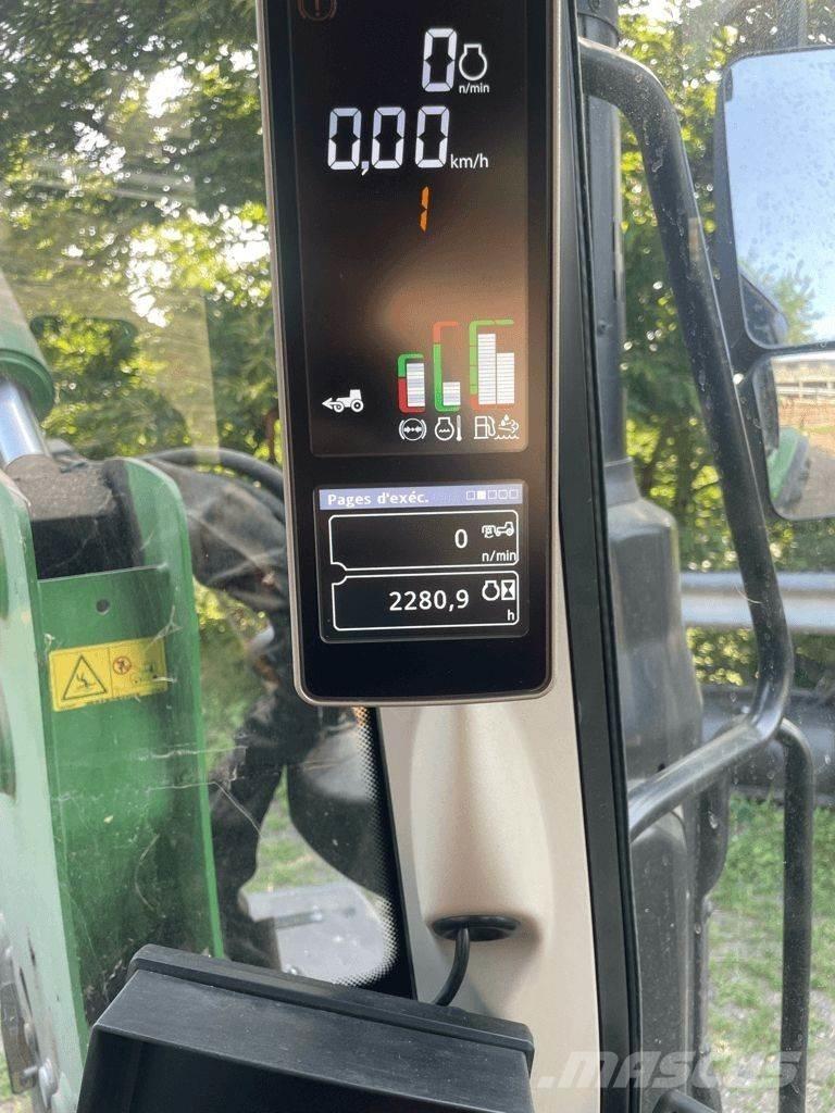John Deere 6120 M الجرارات