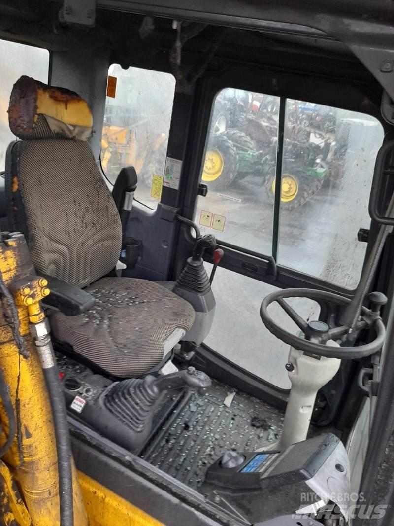 Komatsu PW148-8 الجرارات