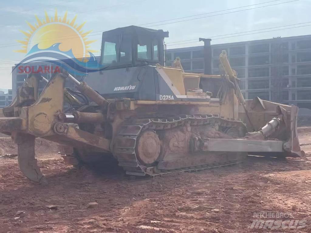 Komatsu D 275 A-2 بلدوزرات مجنزرة