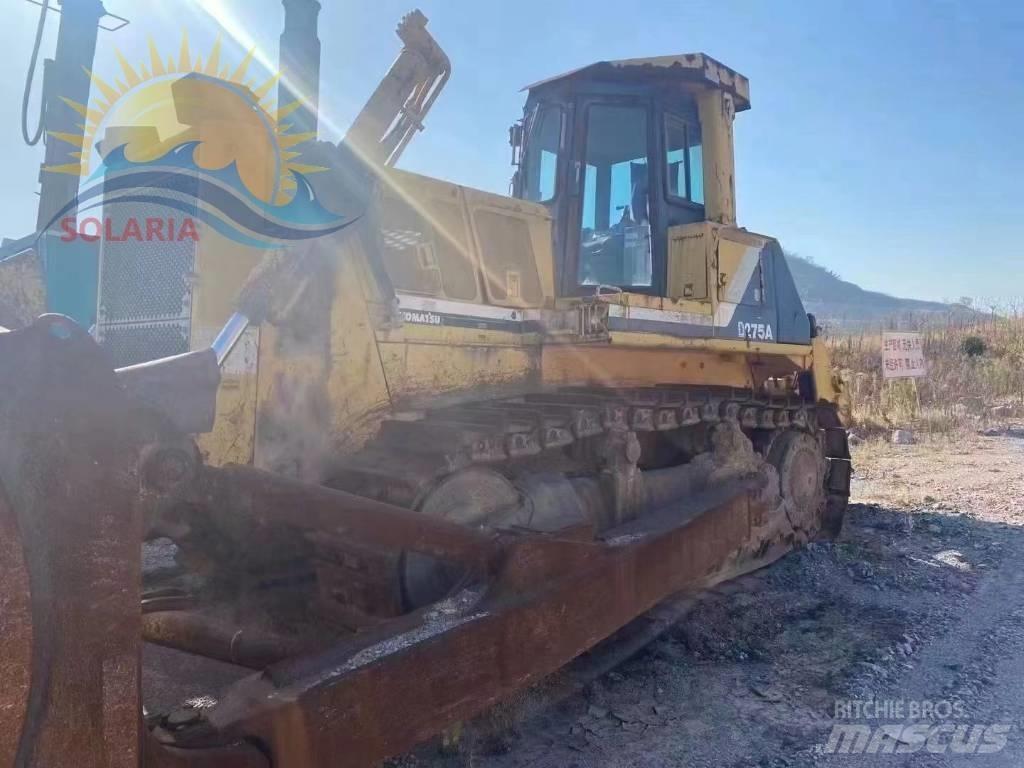 Komatsu D 275 A-2 بلدوزرات مجنزرة