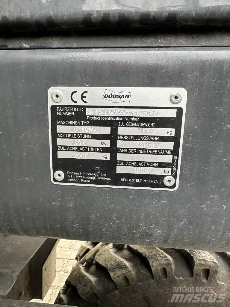 Doosan DX 190 W-7 حفارات بعجل