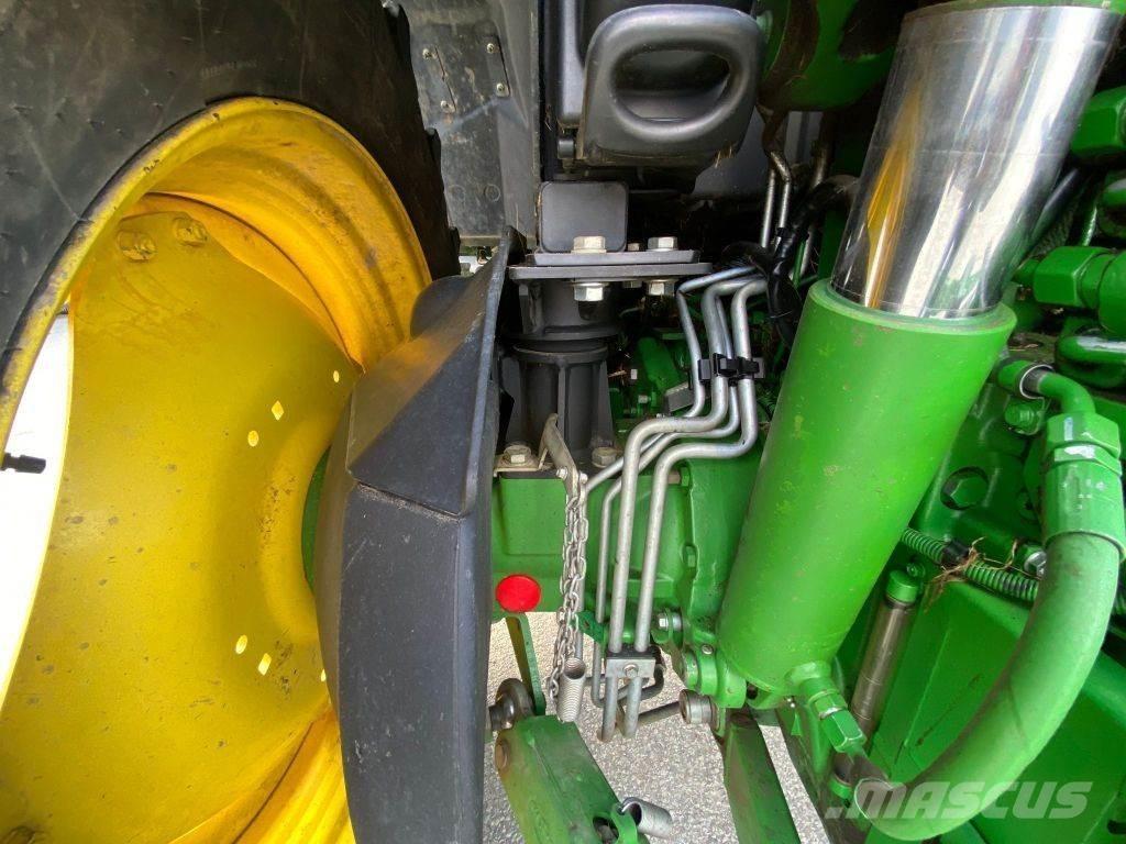 John Deere 6120R الجرارات