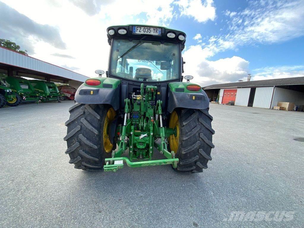 John Deere 6120R الجرارات