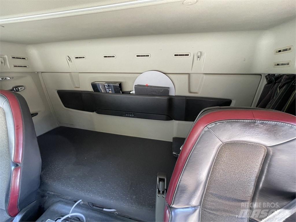 Volvo FM 11 370 4x2 مركبات الأغراض العامة
